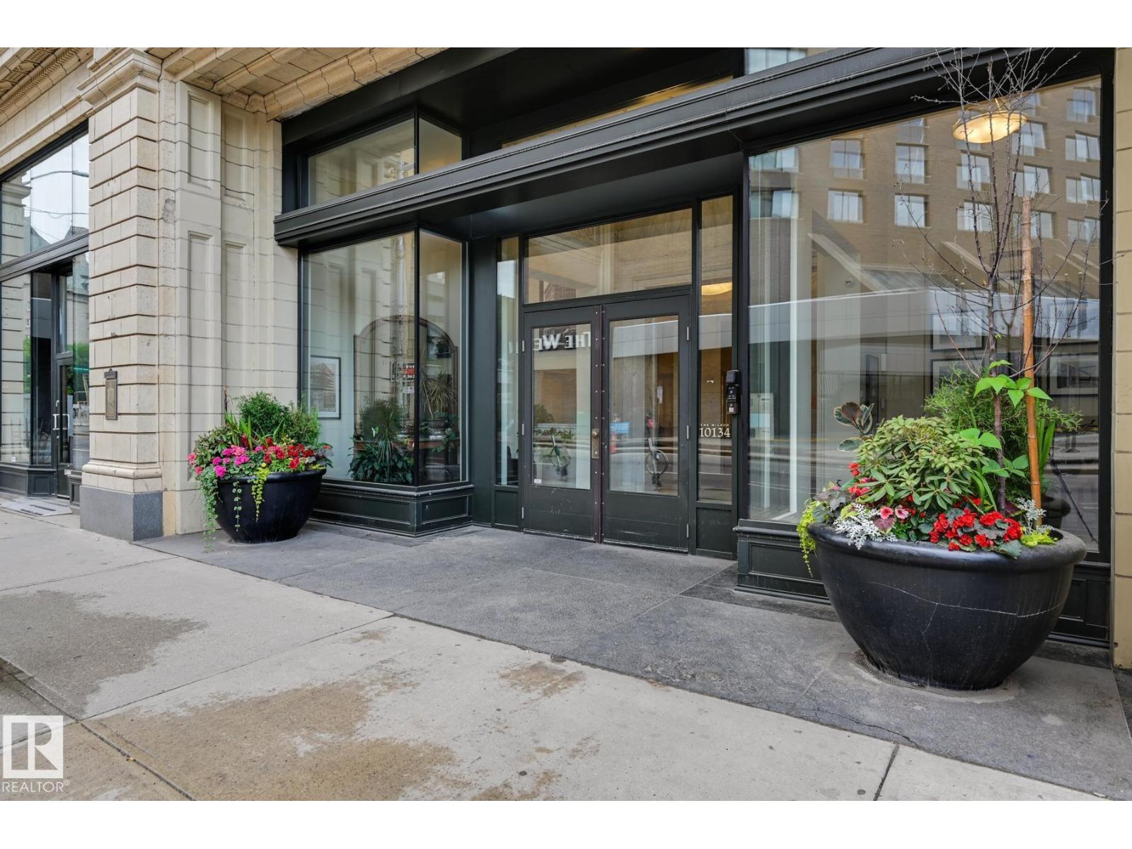 #902 10134 100 ST NW - 27