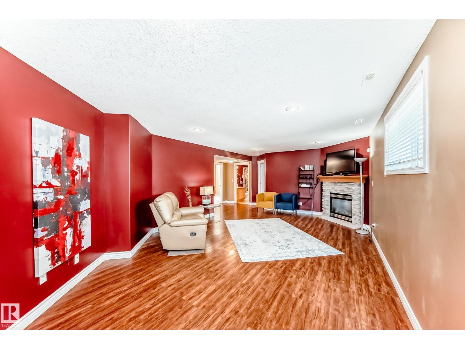 71 RIDGEHAVEN CR - 16