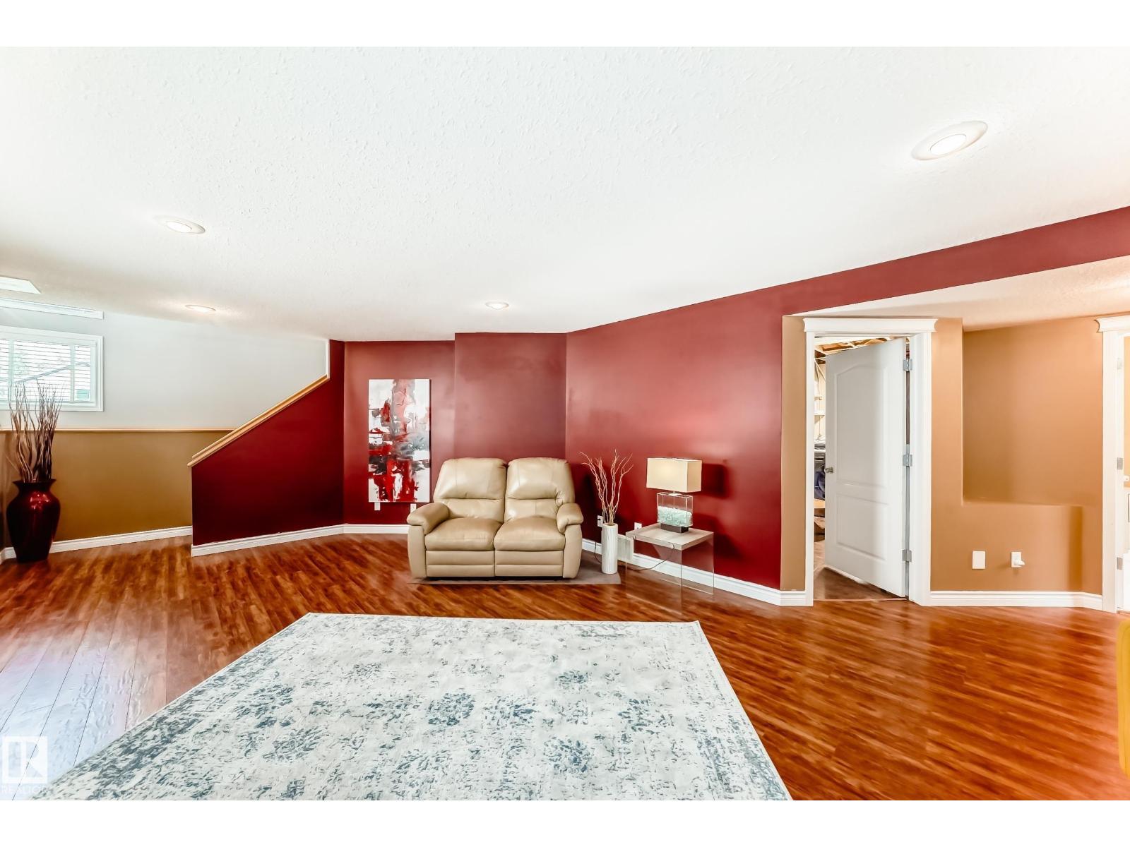 71 RIDGEHAVEN CR - 18