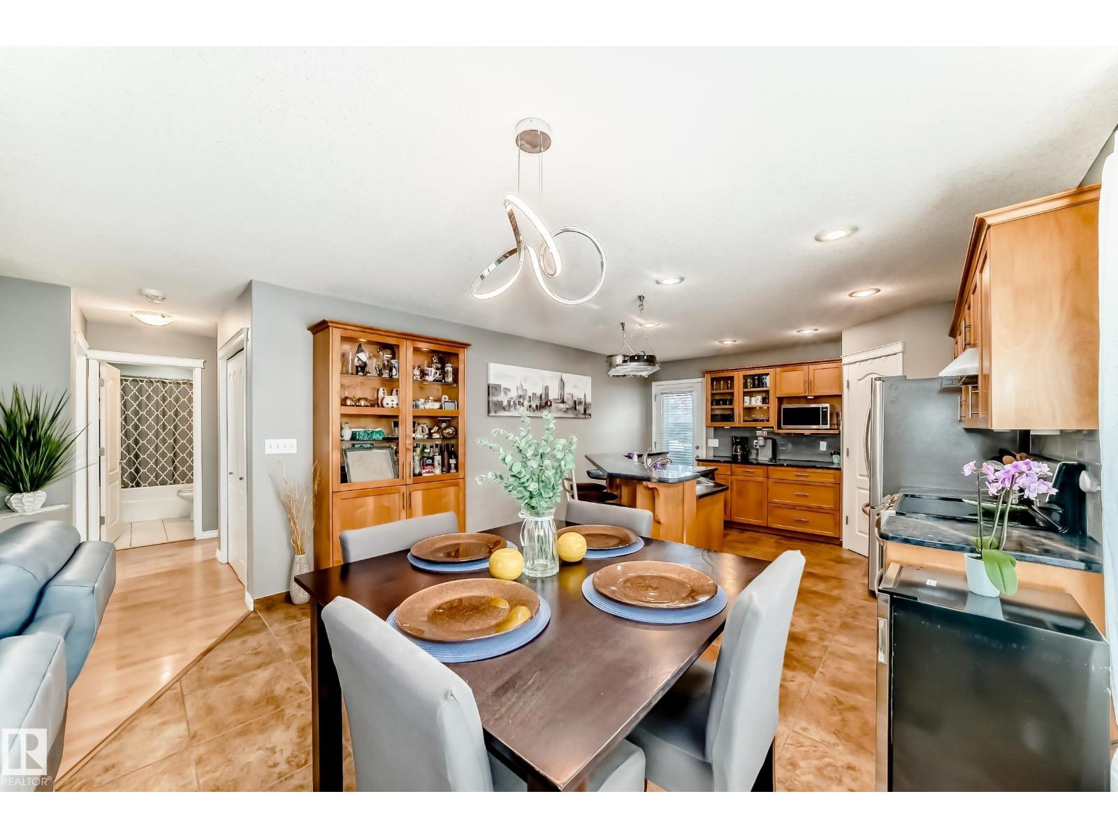 71 RIDGEHAVEN CR - 7