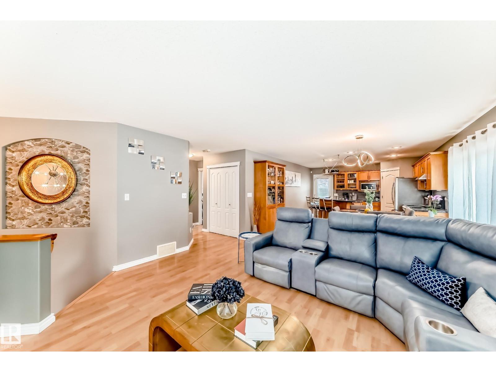 71 RIDGEHAVEN CR - 8