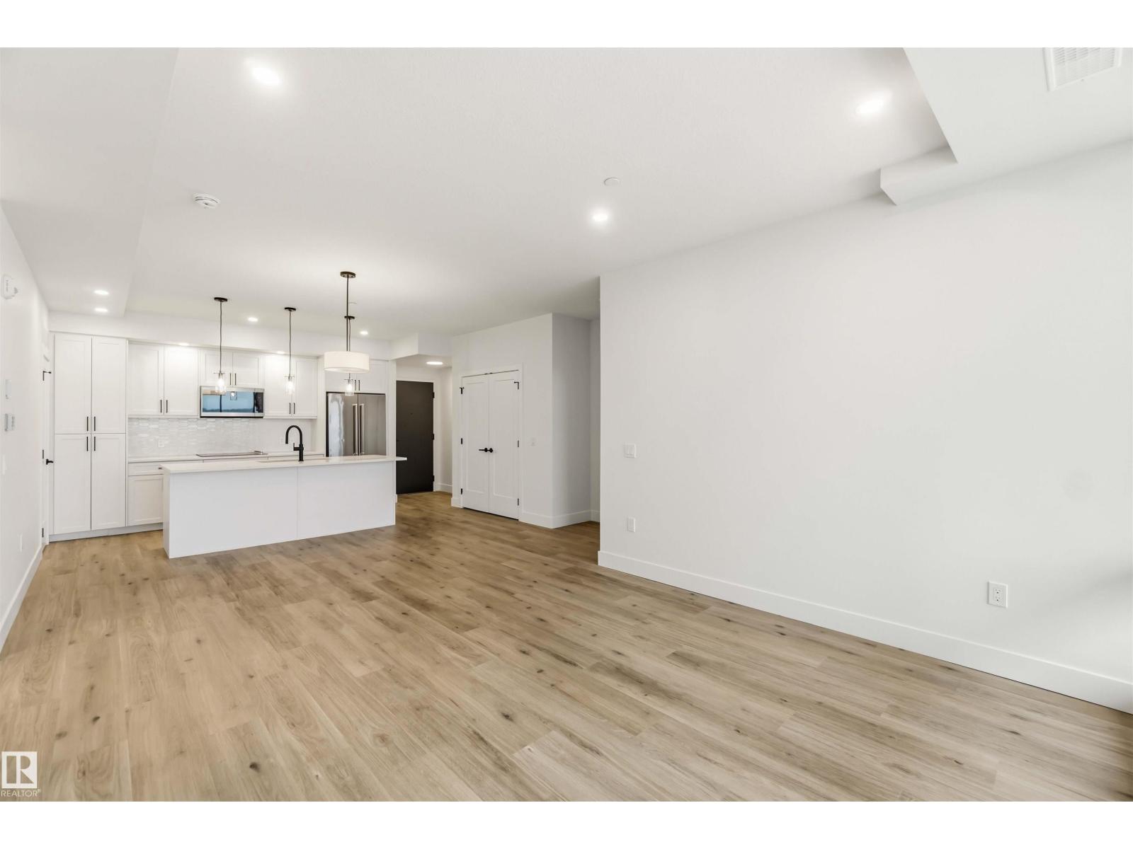 #1020 260 Bellerose DR - 24