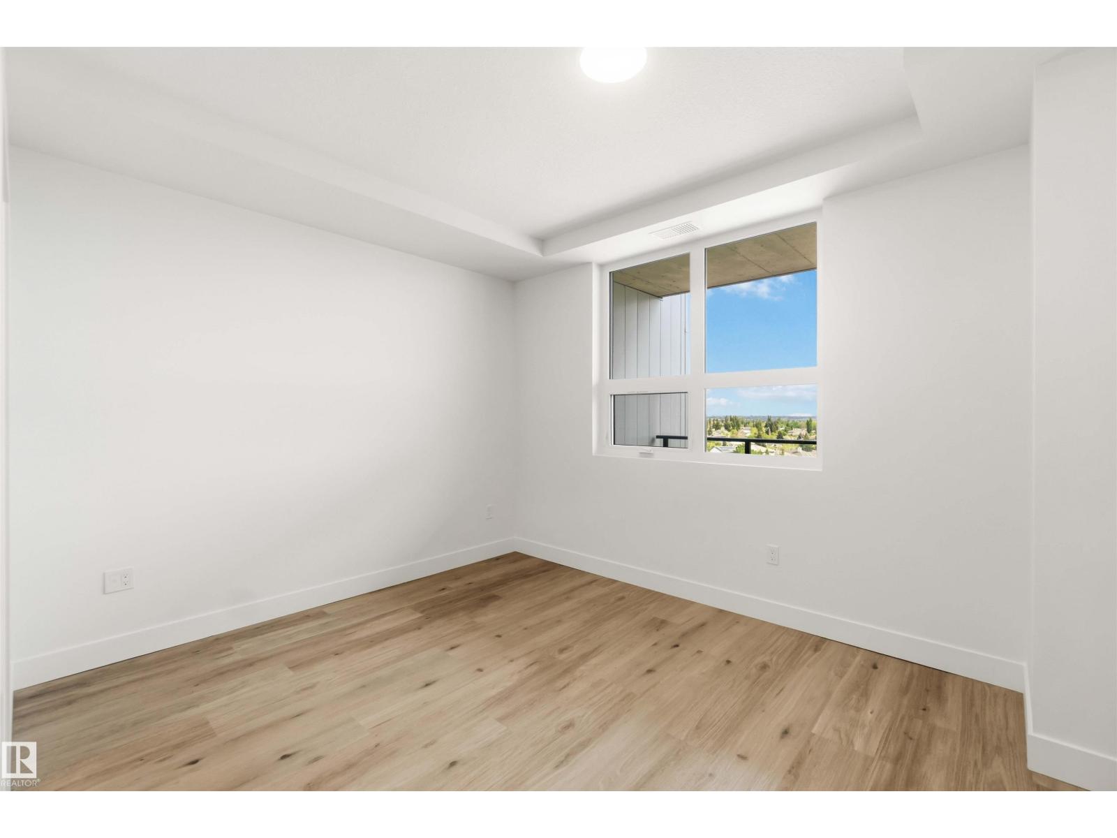#1020 260 Bellerose DR - 32