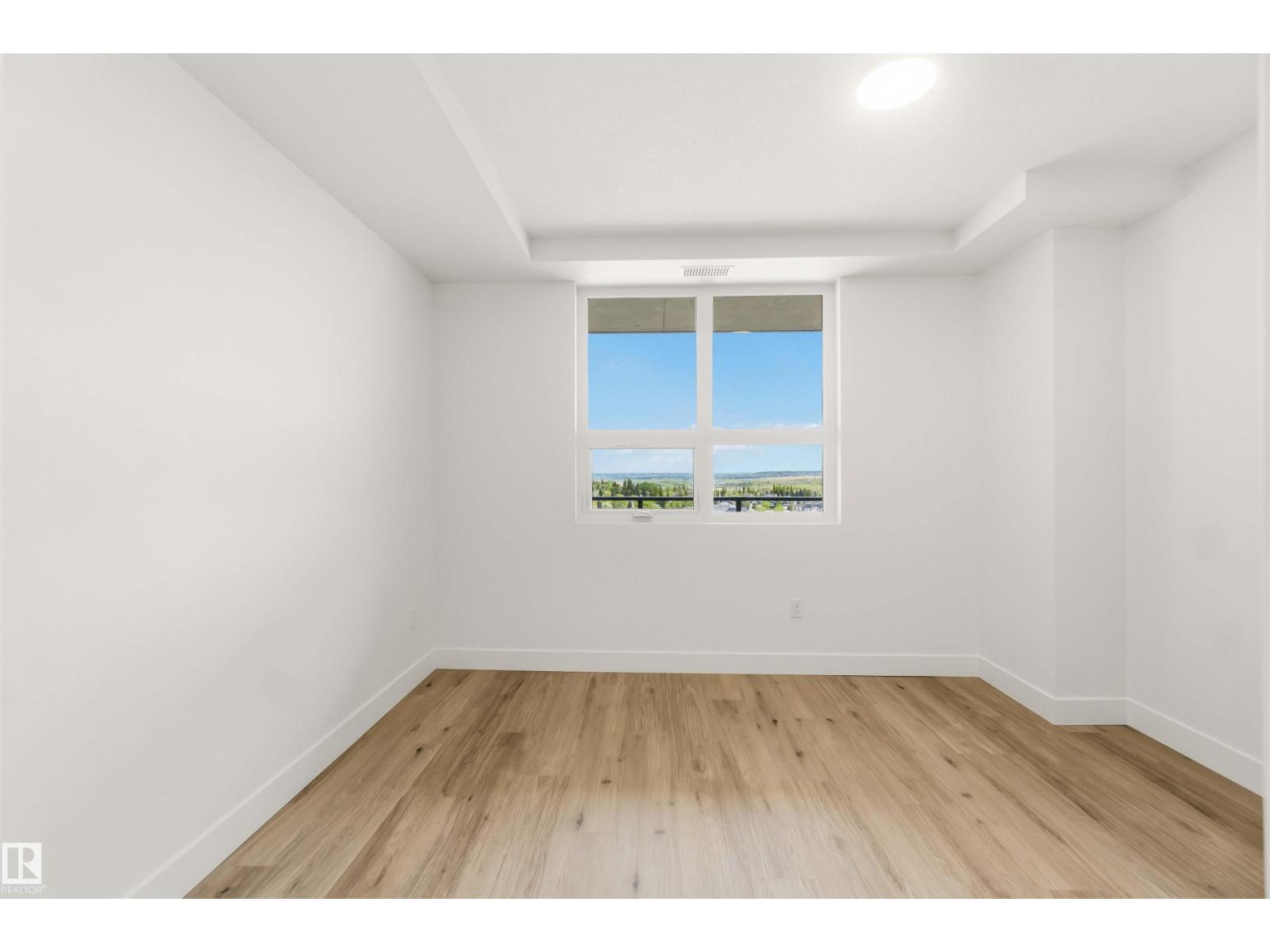 #1020 260 Bellerose DR - 35