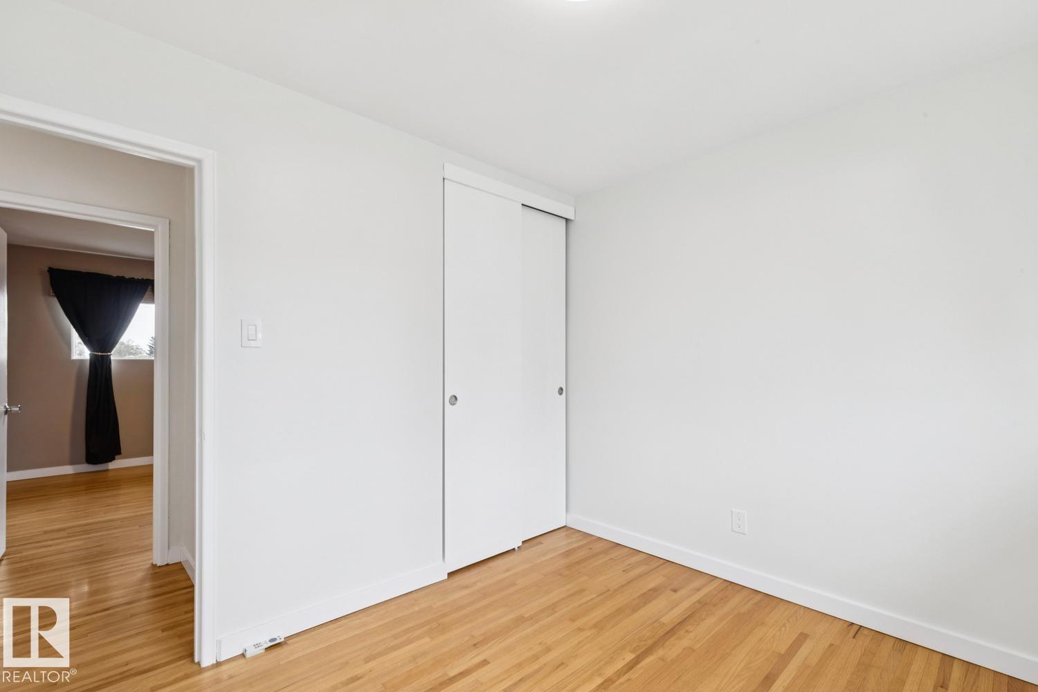 5203 103 AV NW NW - 16