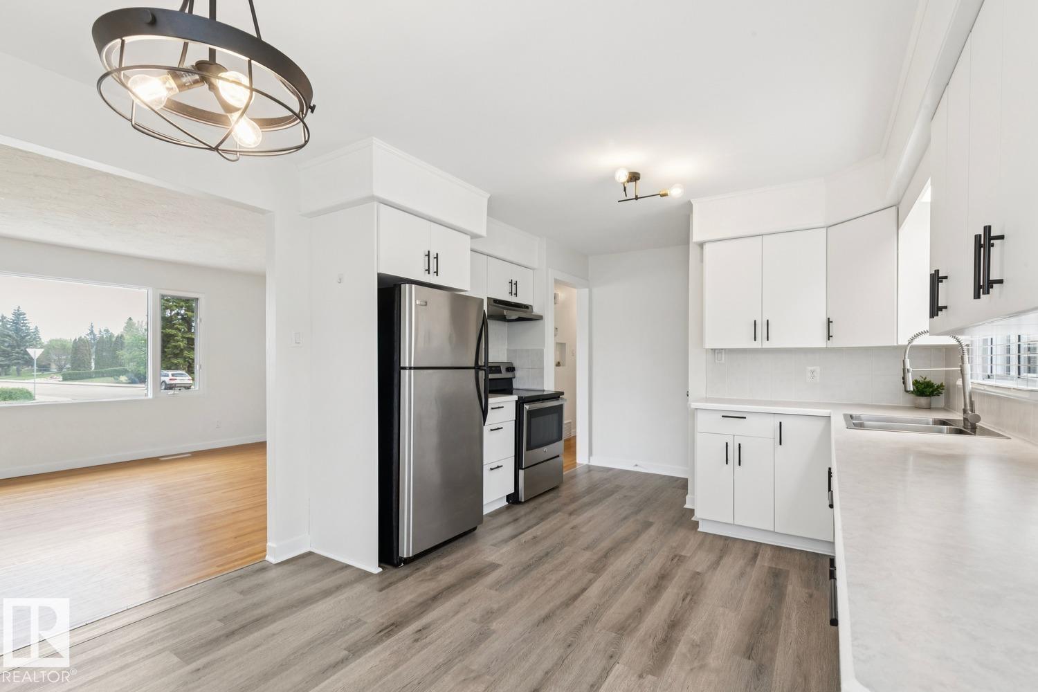 5203 103 AV NW NW - 8