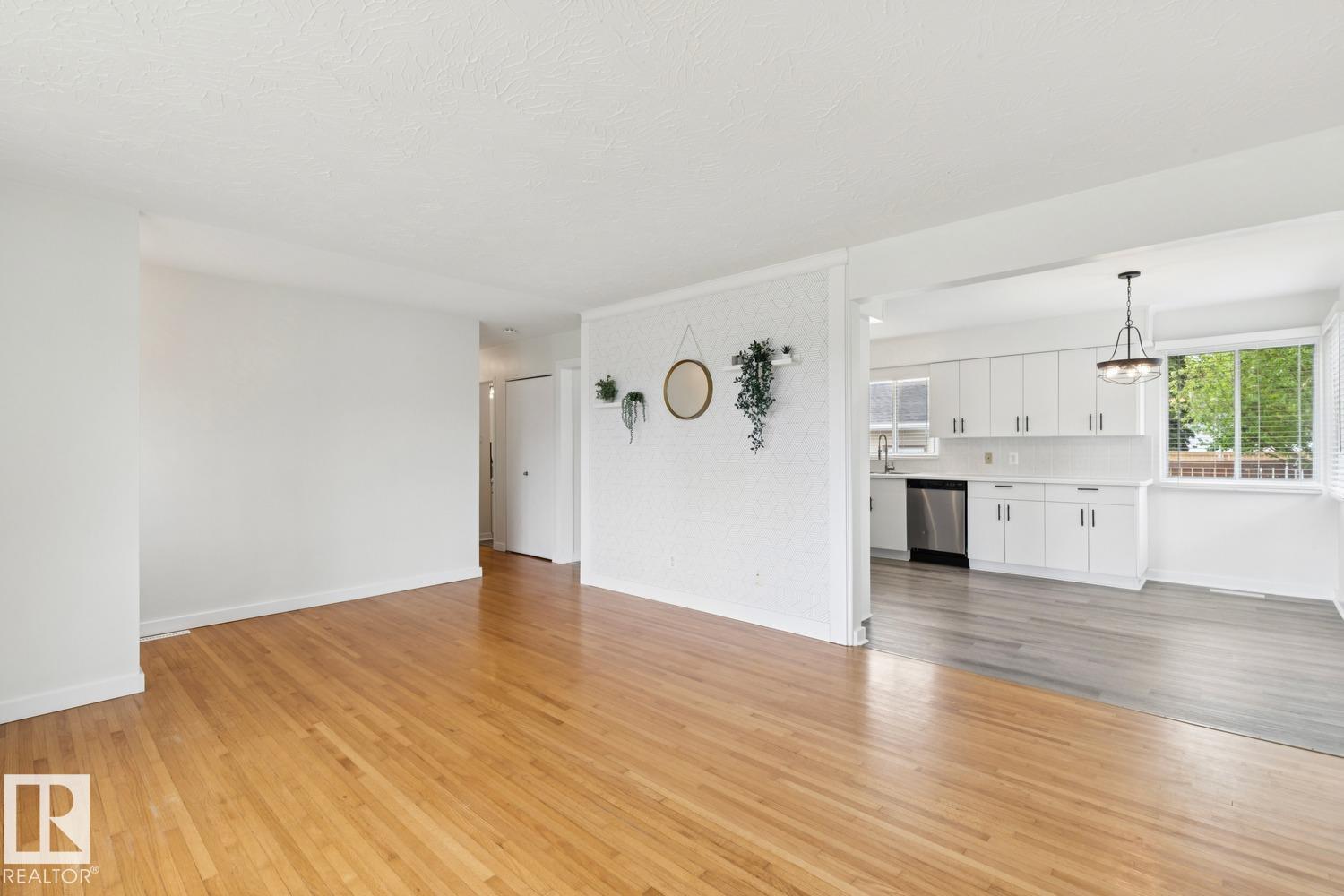 5203 103 AV NW NW - Image 3