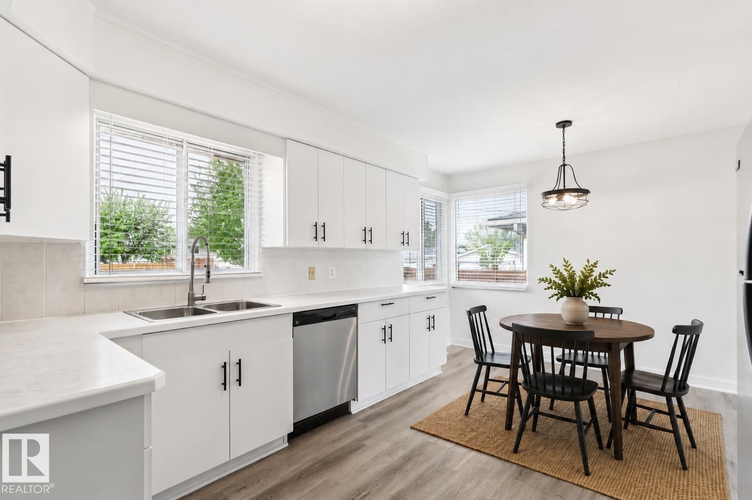5203 103 AV NW NW - 4
