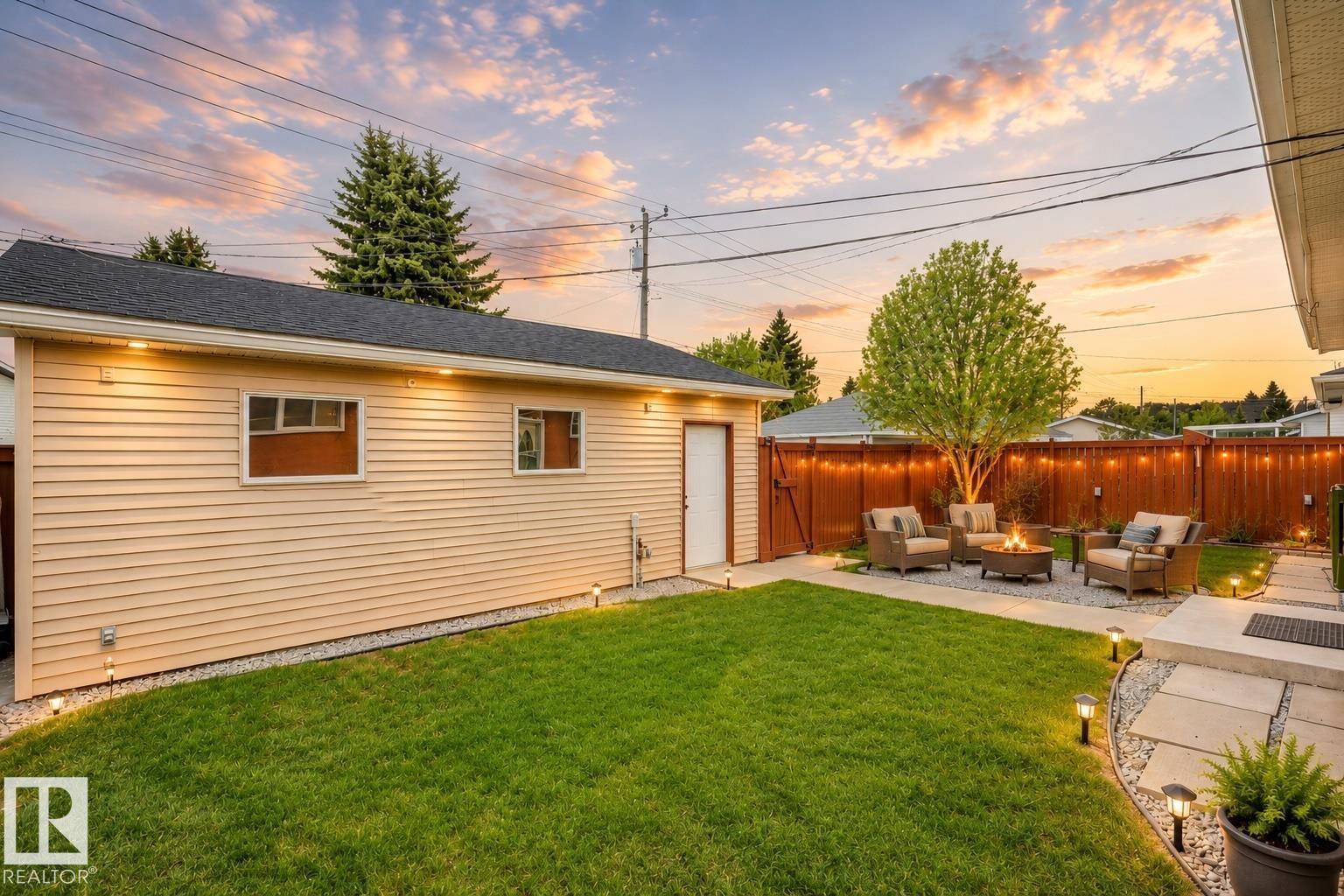 5203 103 AV NW NW - 33