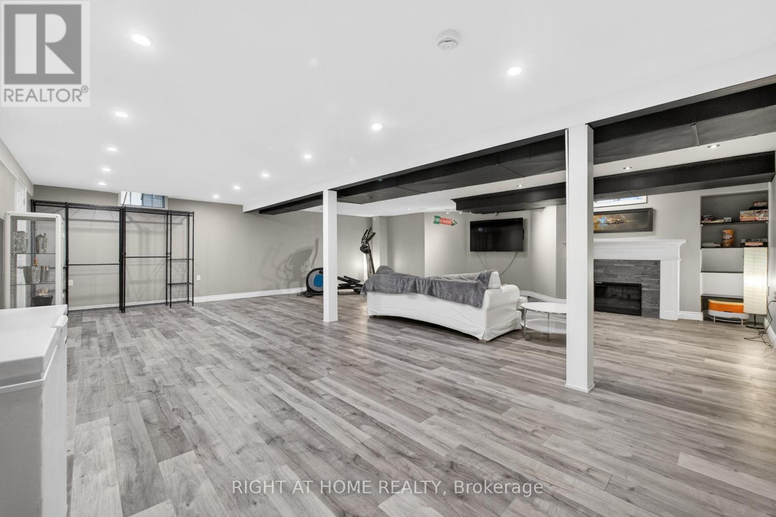 2005 OAK SPRINGS ROAD - 30