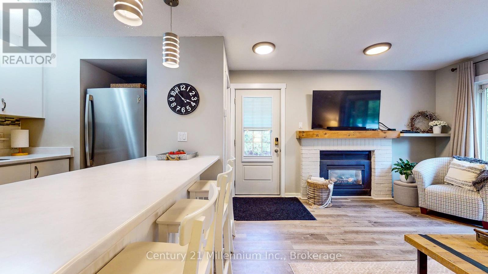 #98 23 DAWSON DRIVE - 15