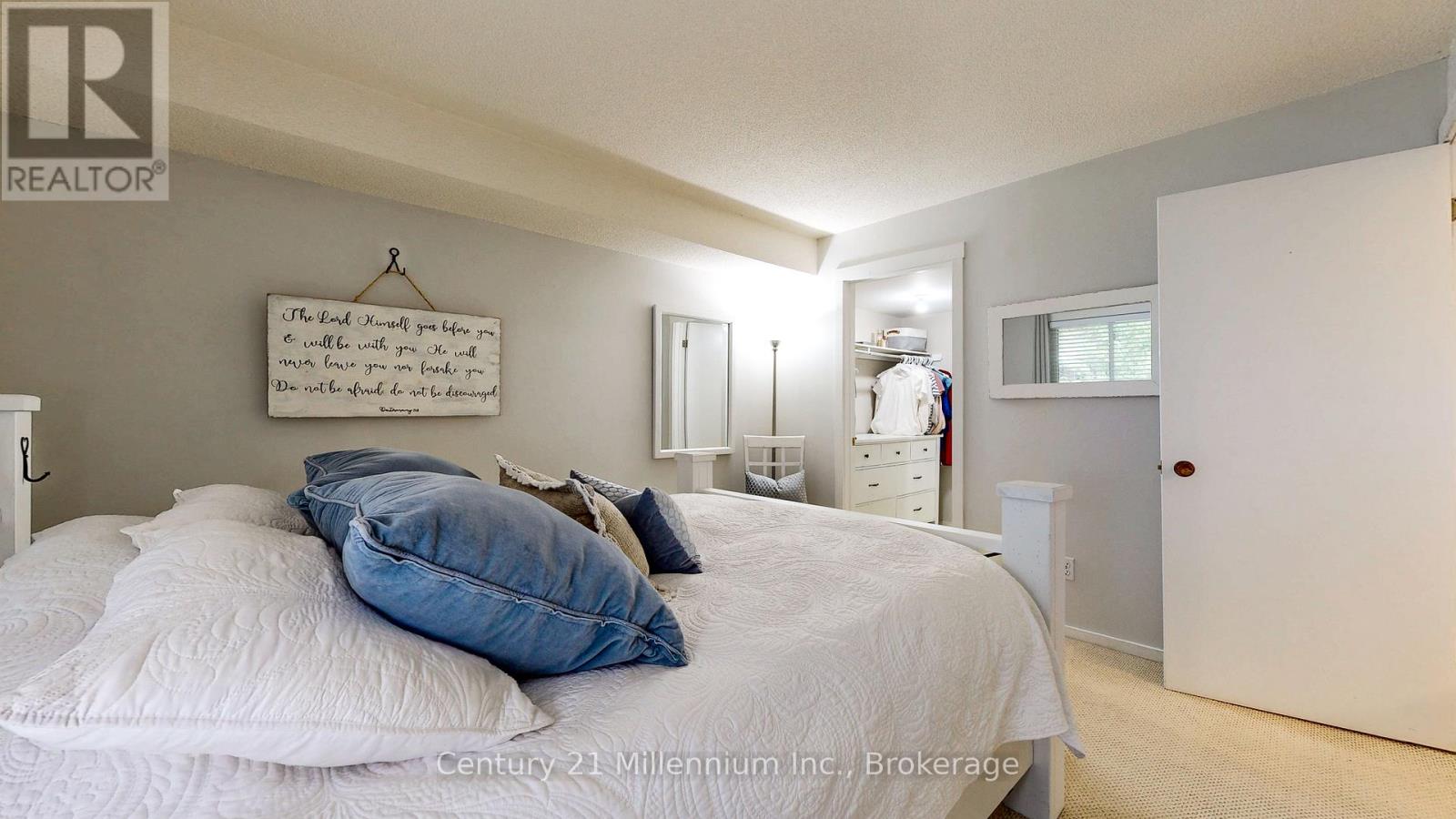 #98 23 DAWSON DRIVE - 25