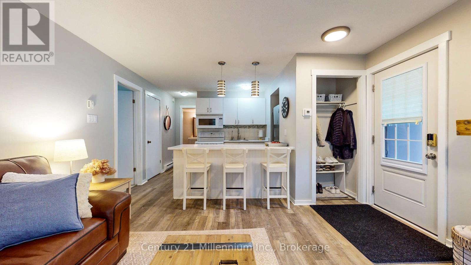 #98 23 DAWSON DRIVE - 14