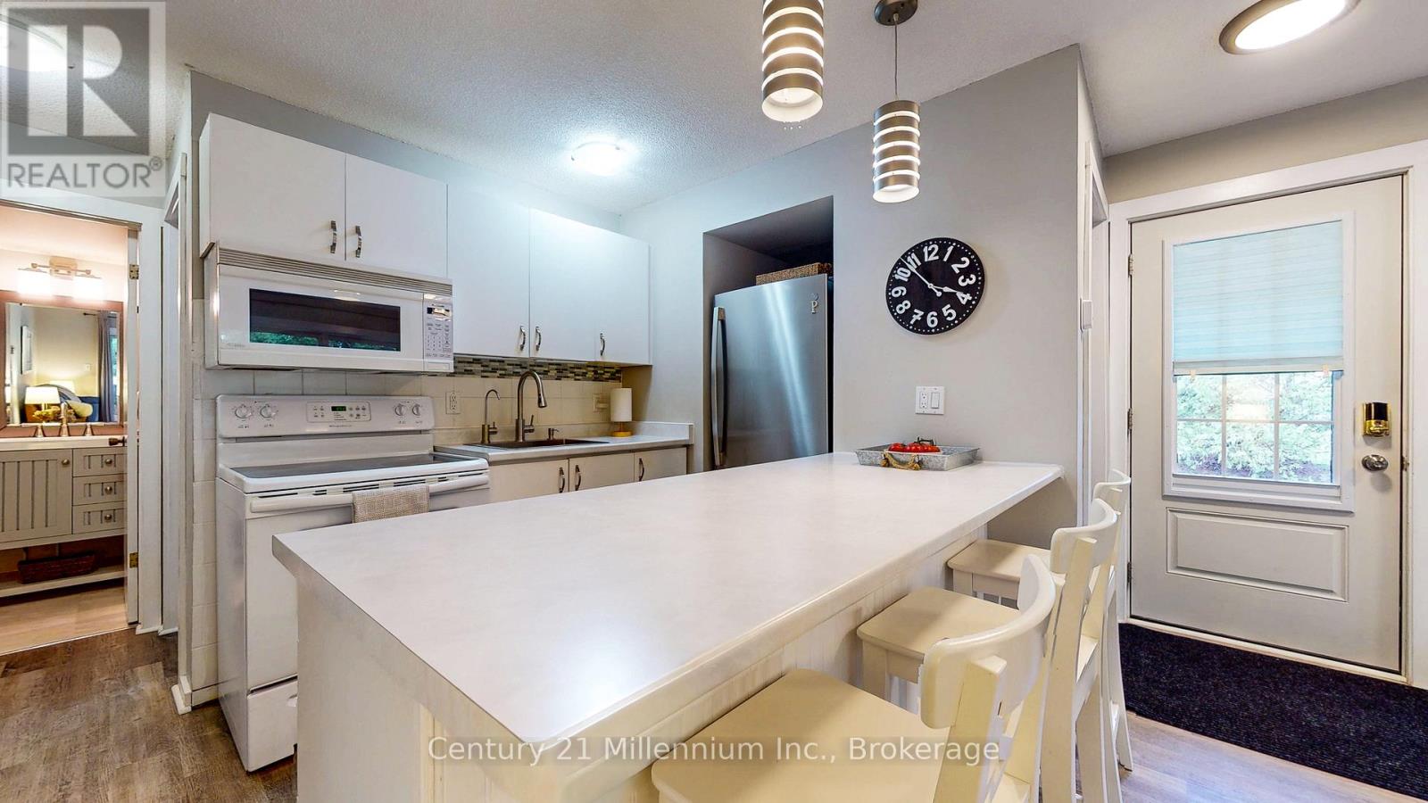 #98 23 DAWSON DRIVE - 16