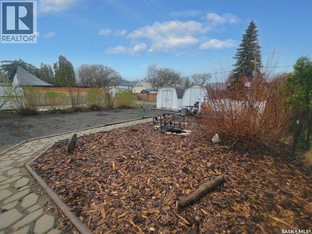 303 3 STREET E — photo 25