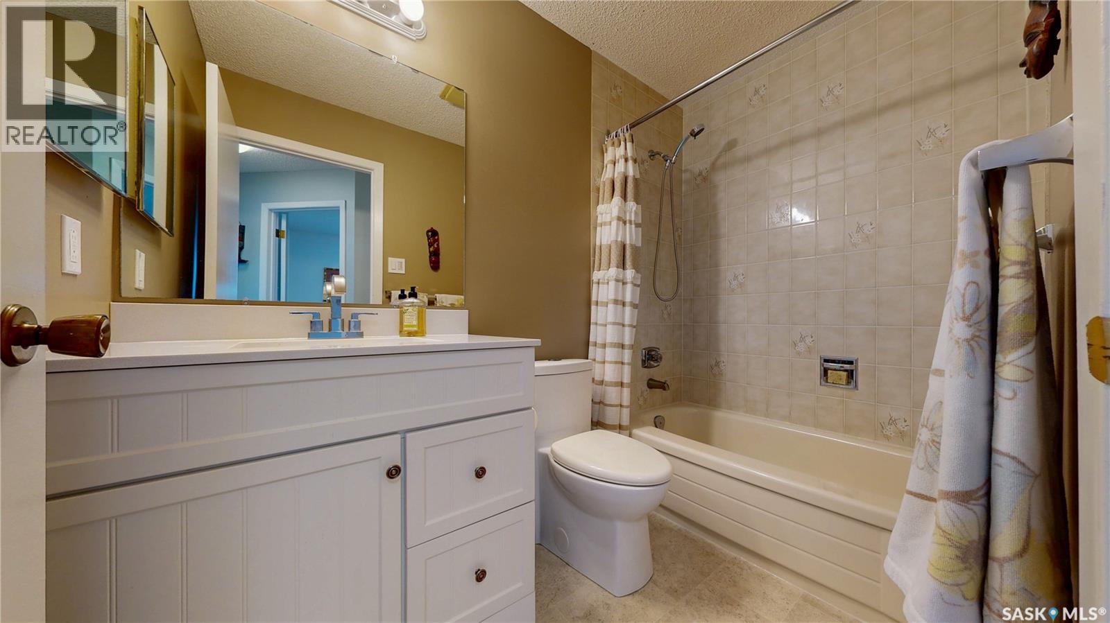 3054 REVES ROAD - 28