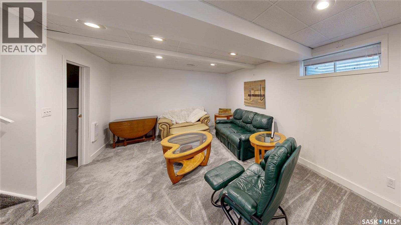 3054 REVES ROAD - 39