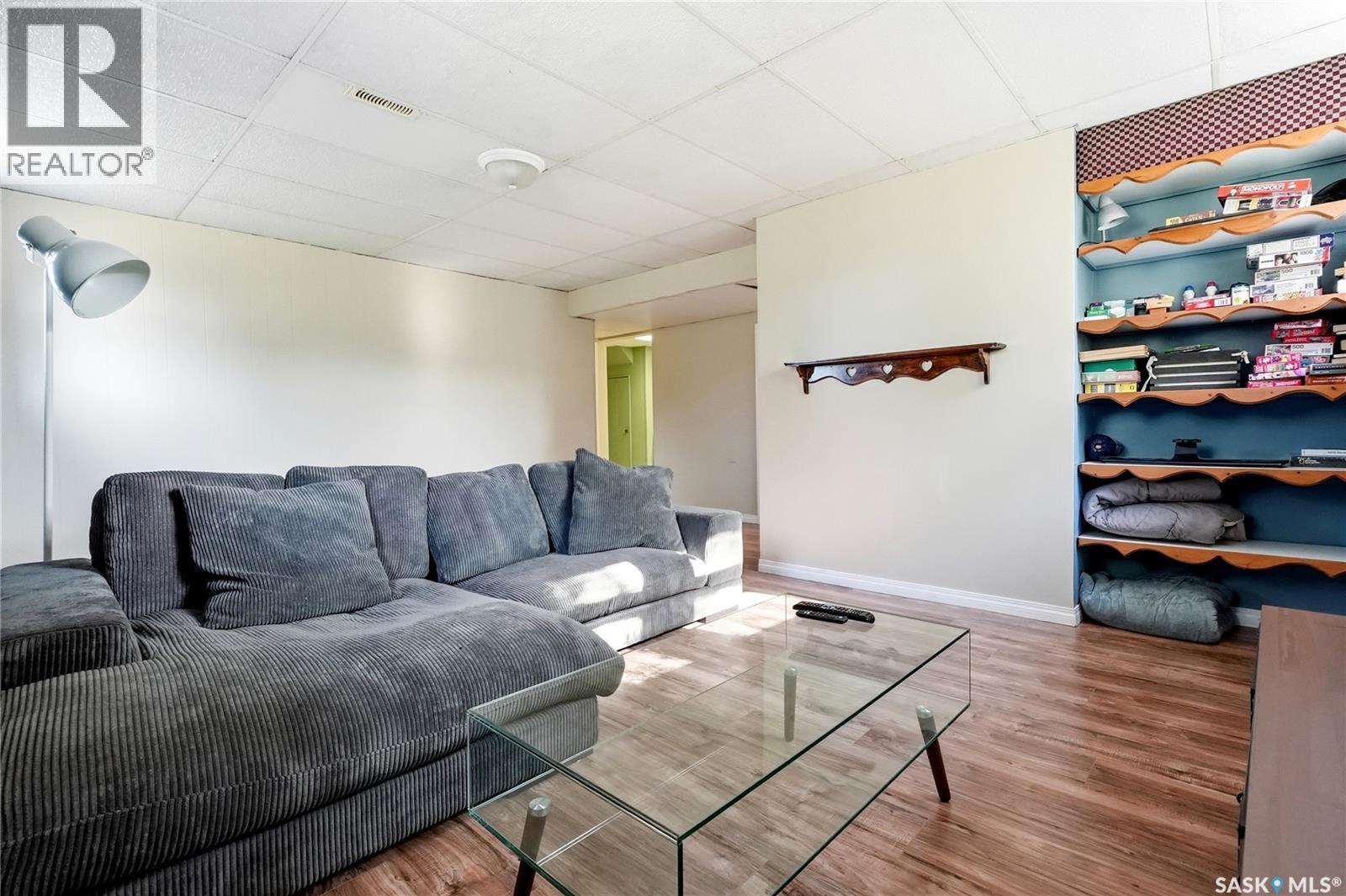 2102 Cumberland AVENUE S - 37