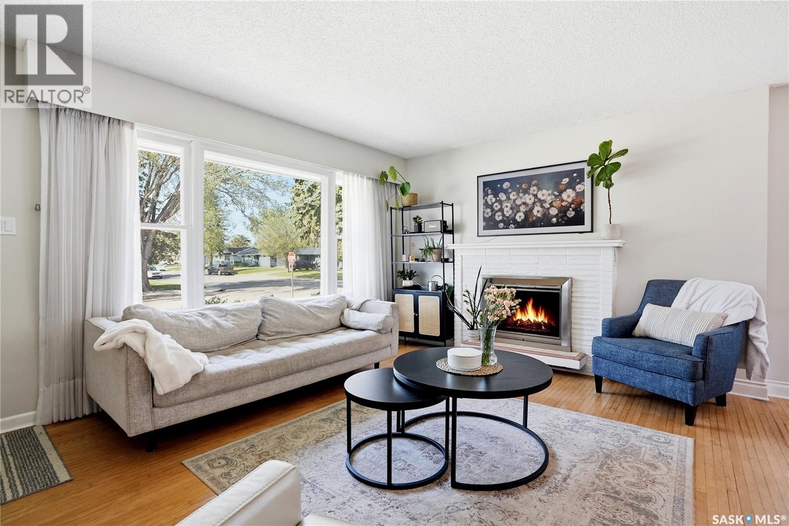 2102 Cumberland AVENUE S - 6