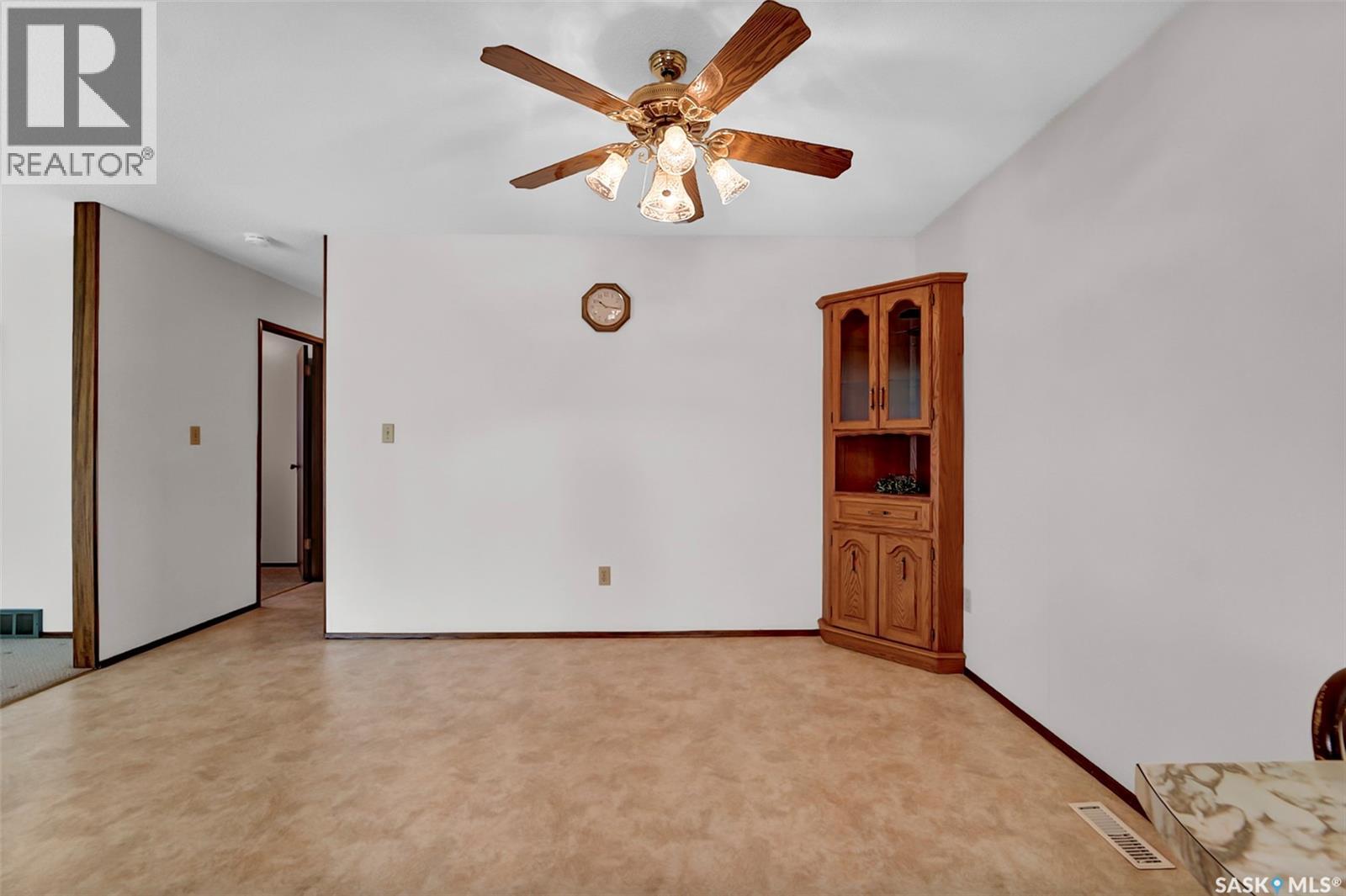 107 3rd AVENUE E — photo 15