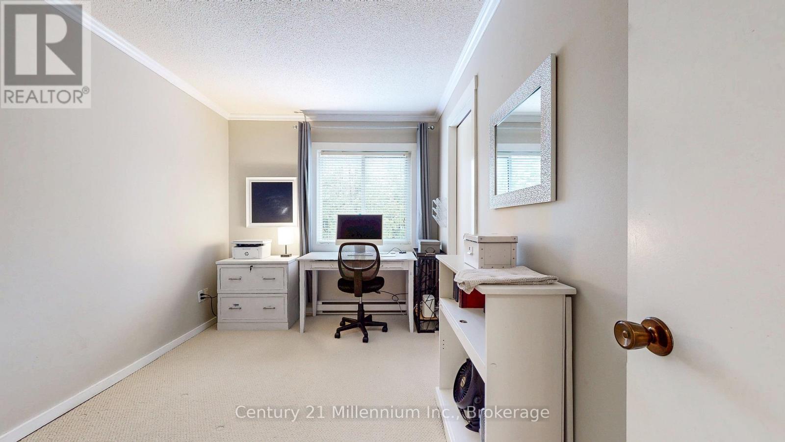 #98 23 DAWSON DRIVE - 33