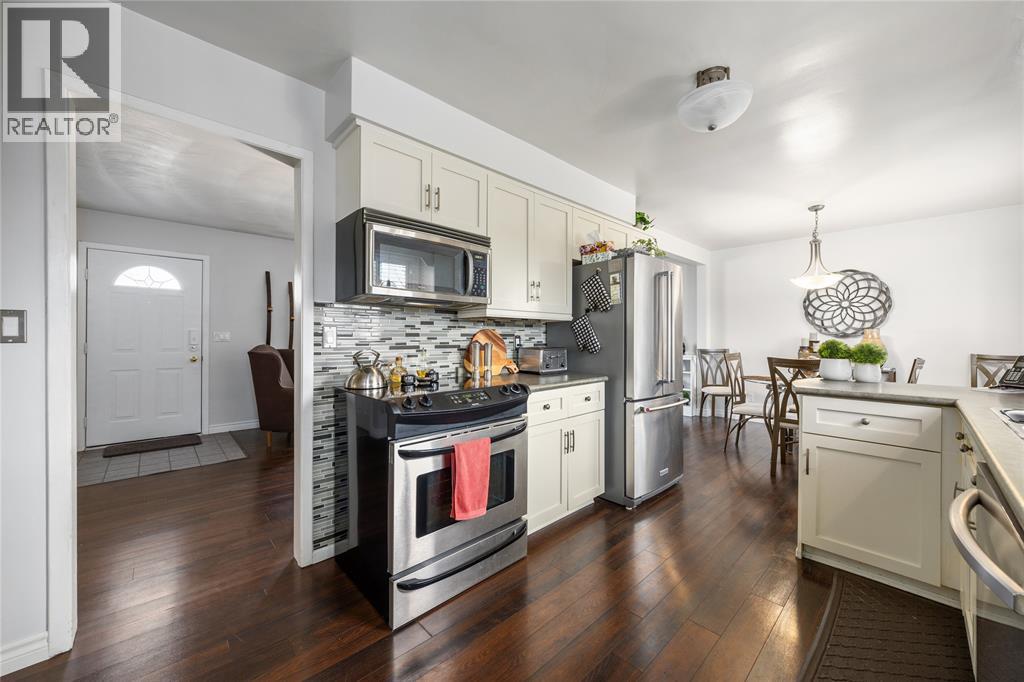 671 NELSON STREET - 10