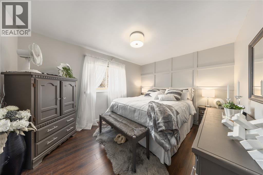 671 NELSON STREET - 13