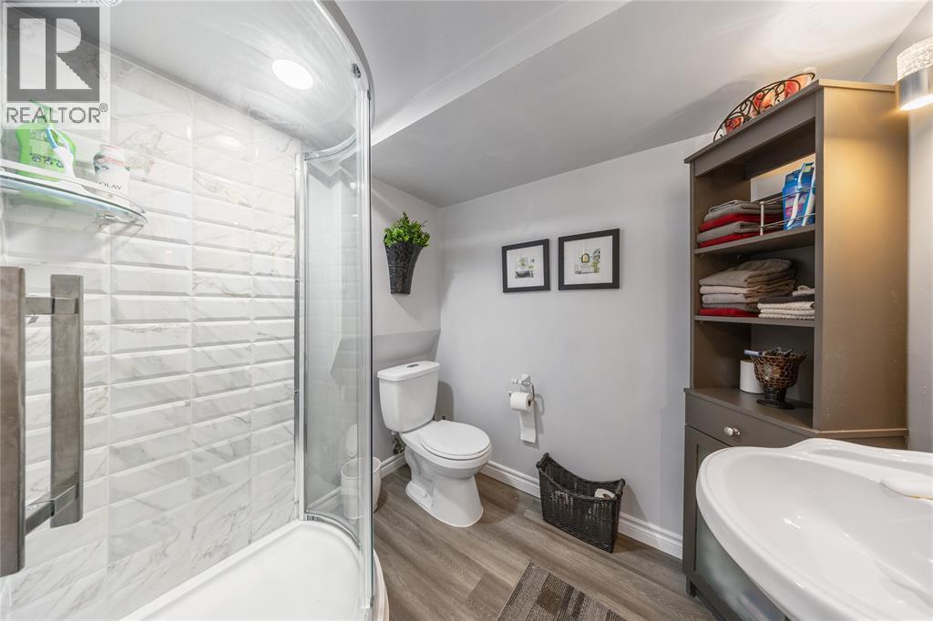 671 NELSON STREET - 21