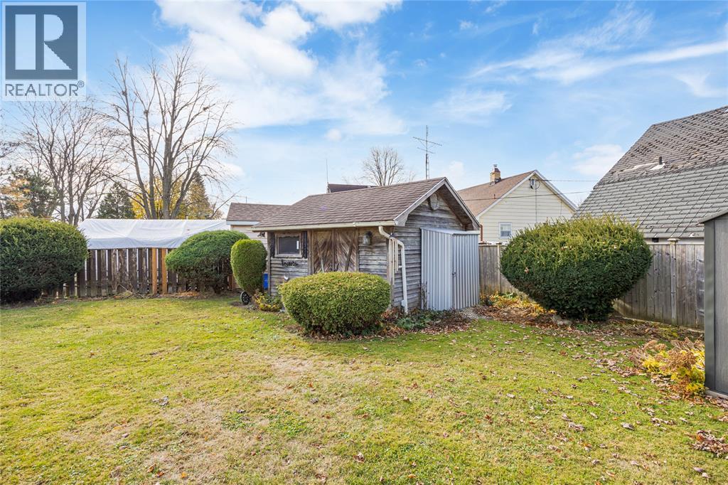 671 NELSON STREET - 26