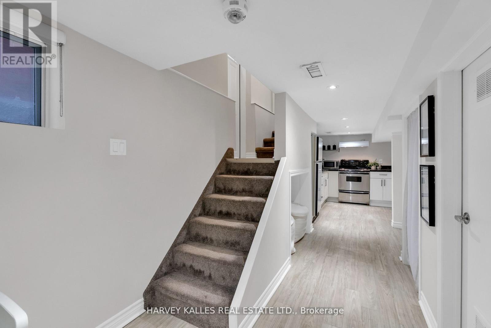 326 GLENHOLME AVENUE - 29