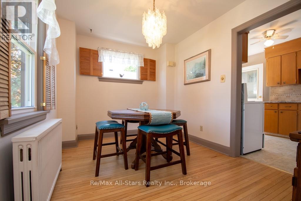 31 ADELAIDE STREET S - 10