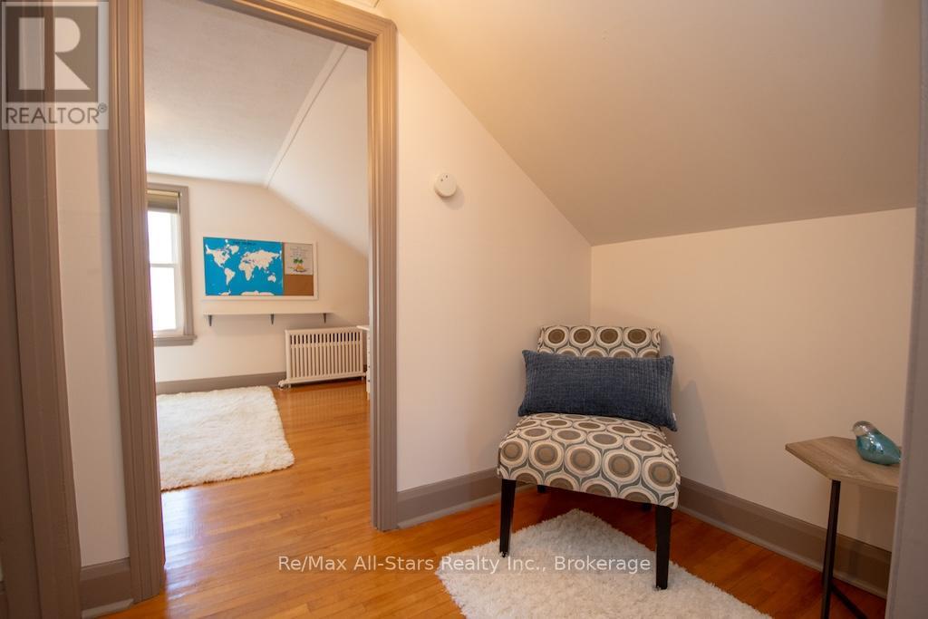 31 ADELAIDE STREET S - 22