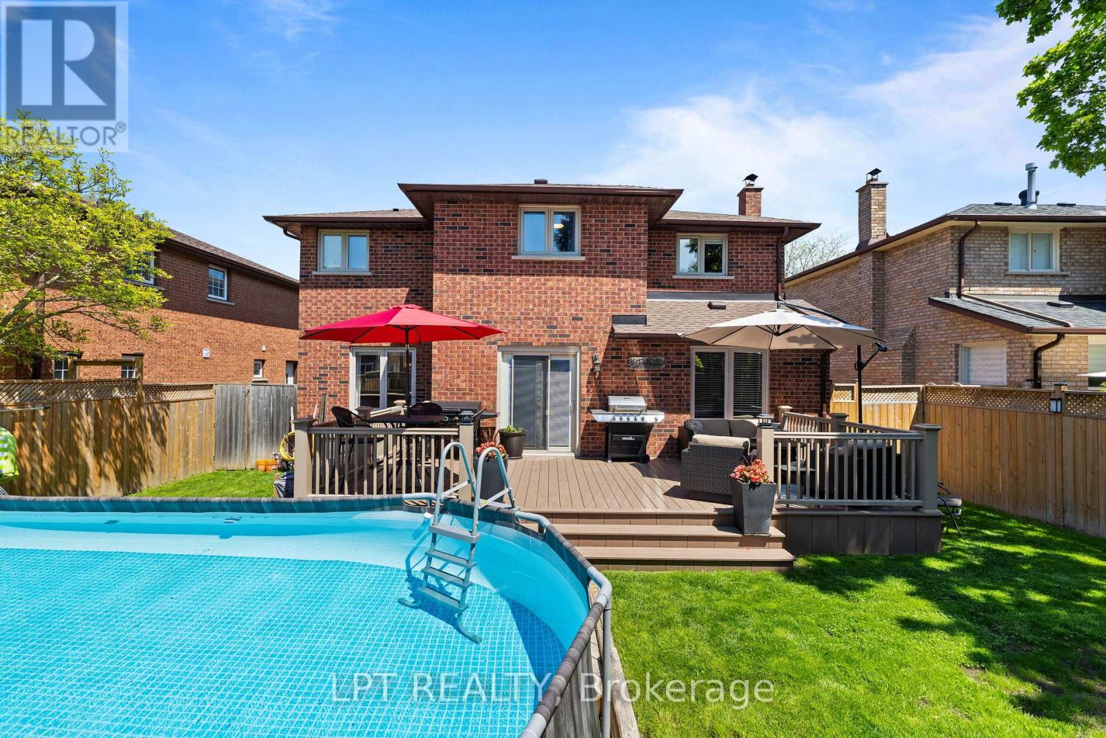 112 DORIS CRESCENT - 40