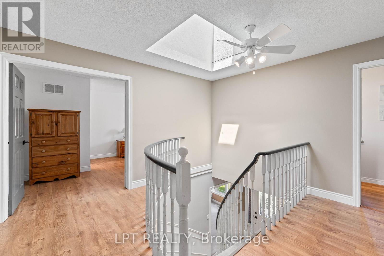 112 DORIS CRESCENT - 23