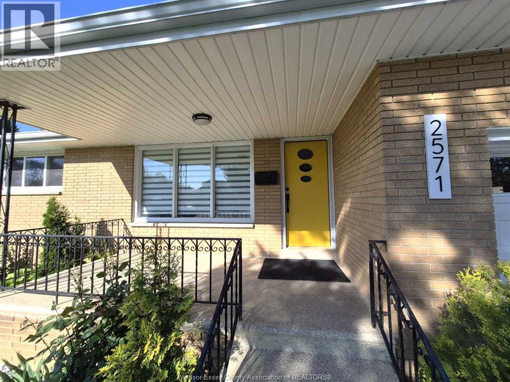 2571 JOS ST LOUIS AVENUE - 2