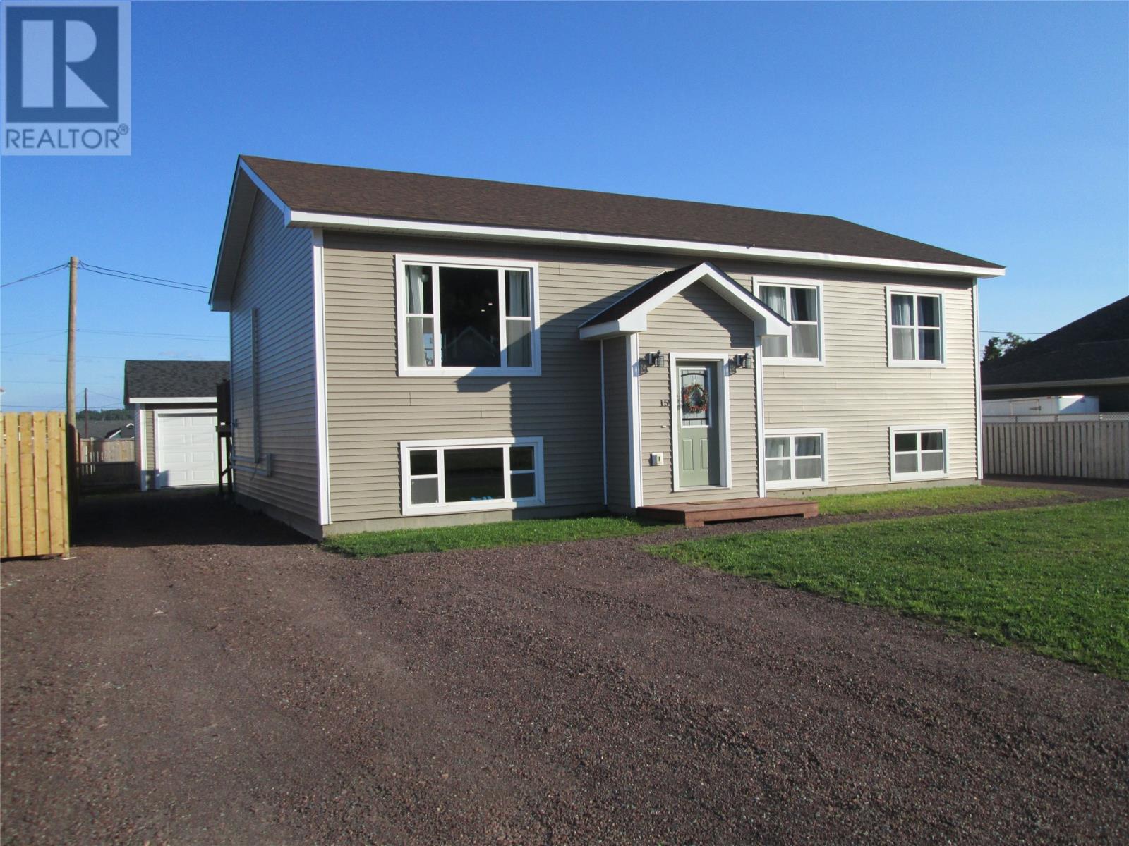 15 McDonald Crescent - 1