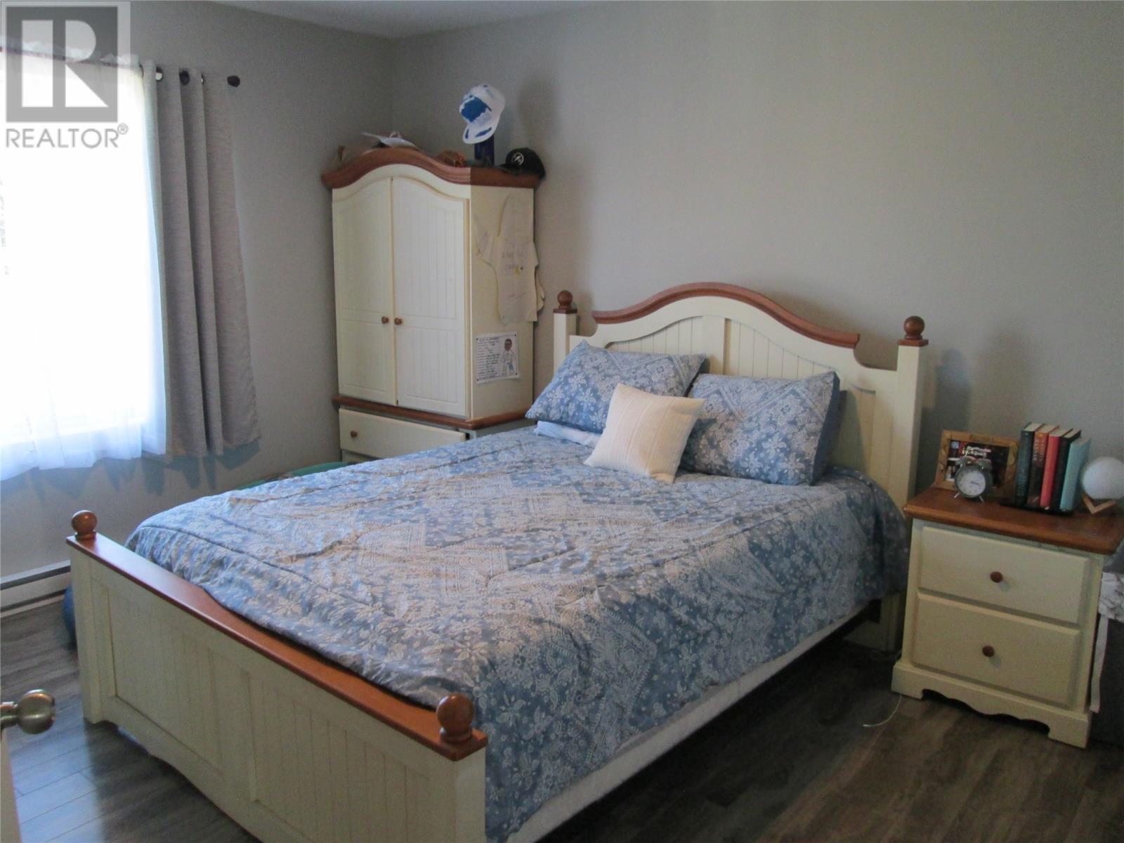 15 McDonald Crescent - 22