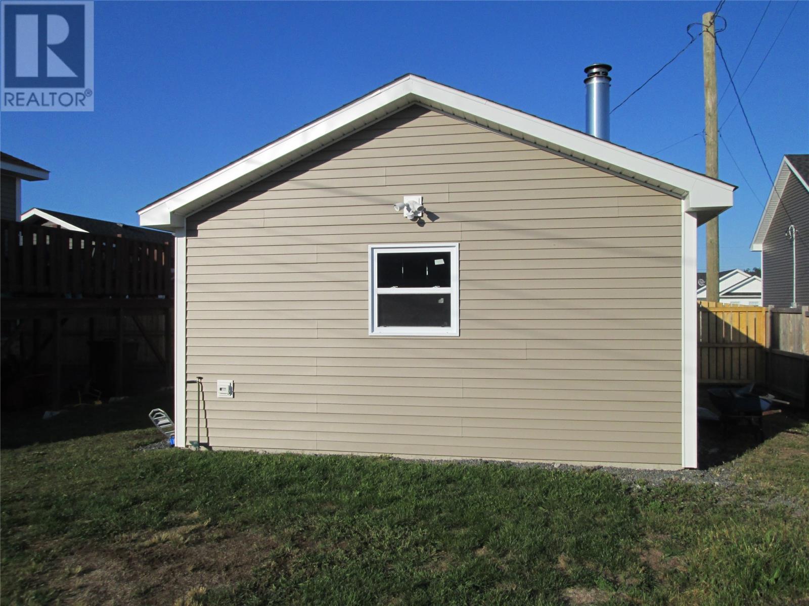 15 McDonald Crescent - 6