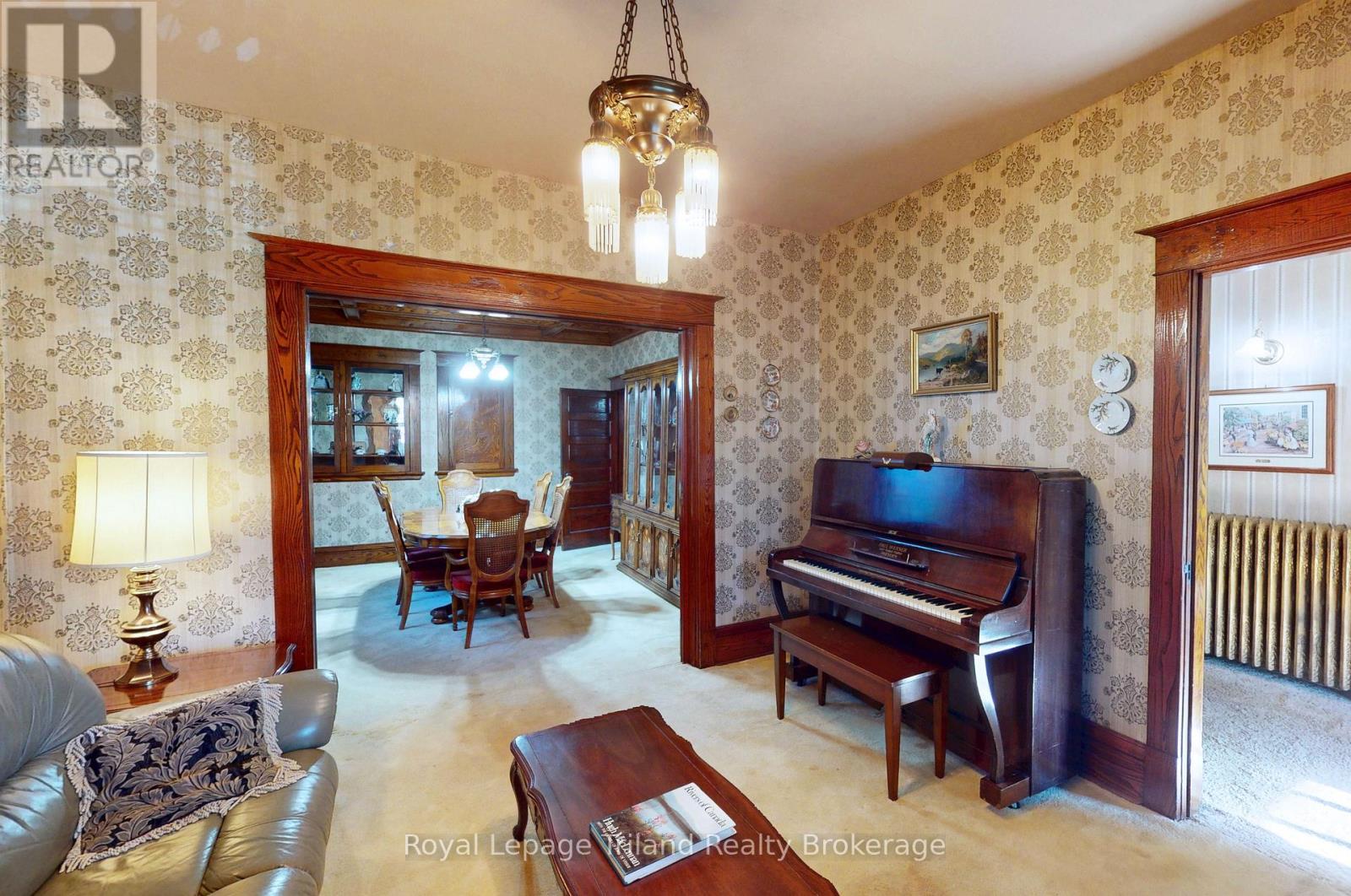 144 HURON STREET - 11