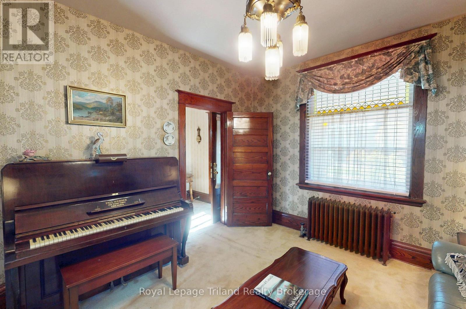 144 HURON STREET - 12