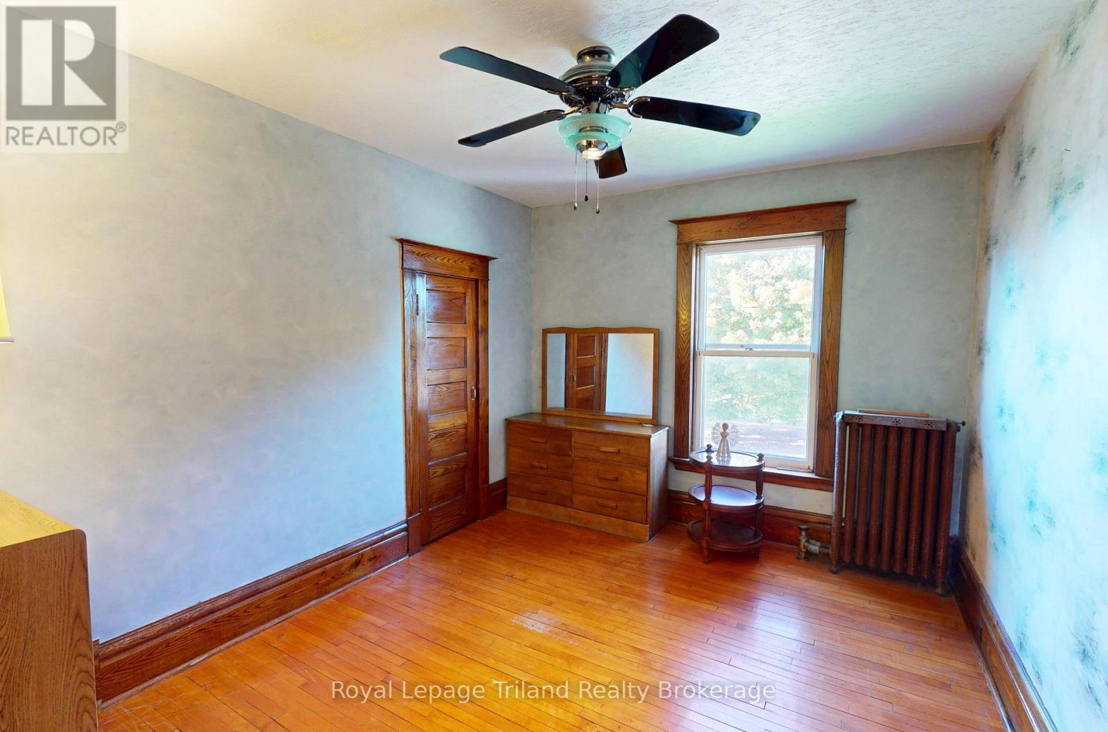 144 HURON STREET - 23