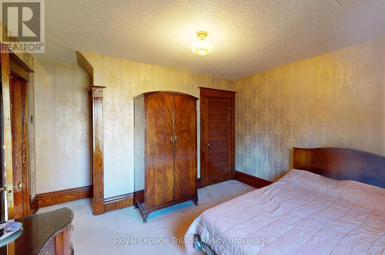 144 HURON STREET - 29