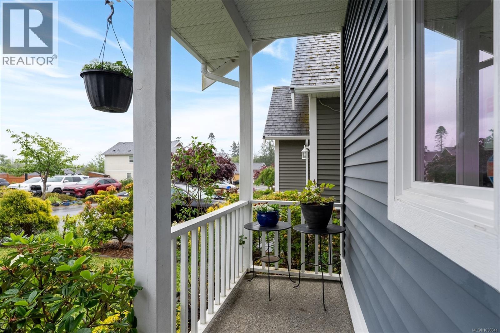 #118 2260 Maple Ave N - 5