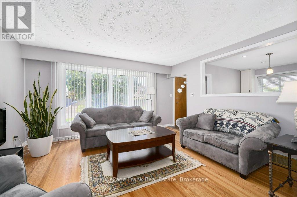 326 MARION AVENUE - 10