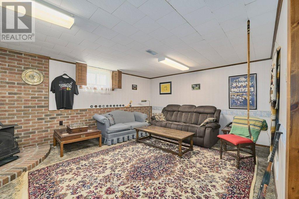 326 MARION AVENUE - 21