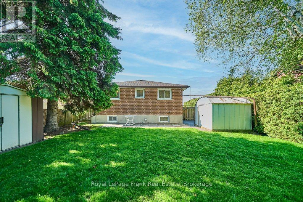 326 MARION AVENUE - 26