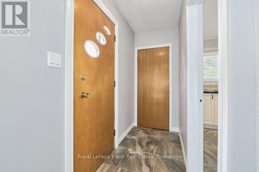 326 MARION AVENUE - 4