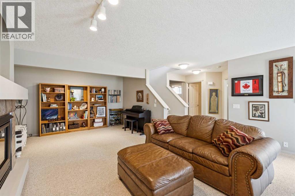 230 Royal Oak Place NW - 23