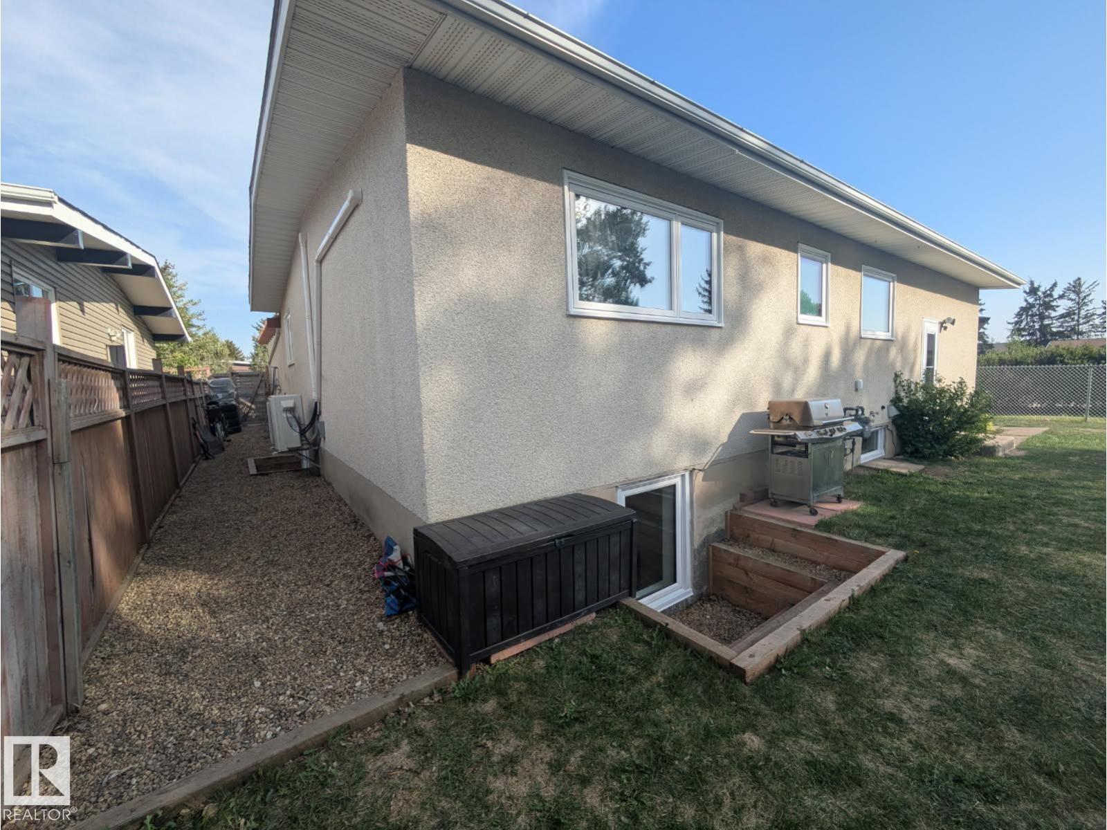 4208 89 ST NW - 7