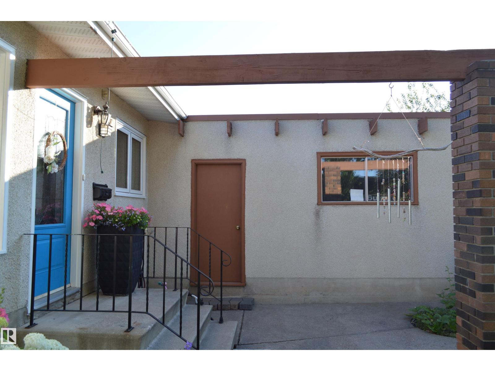 4208 89 ST NW - 9